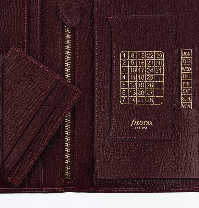 Chester Leather Travel Wallet - Image 13