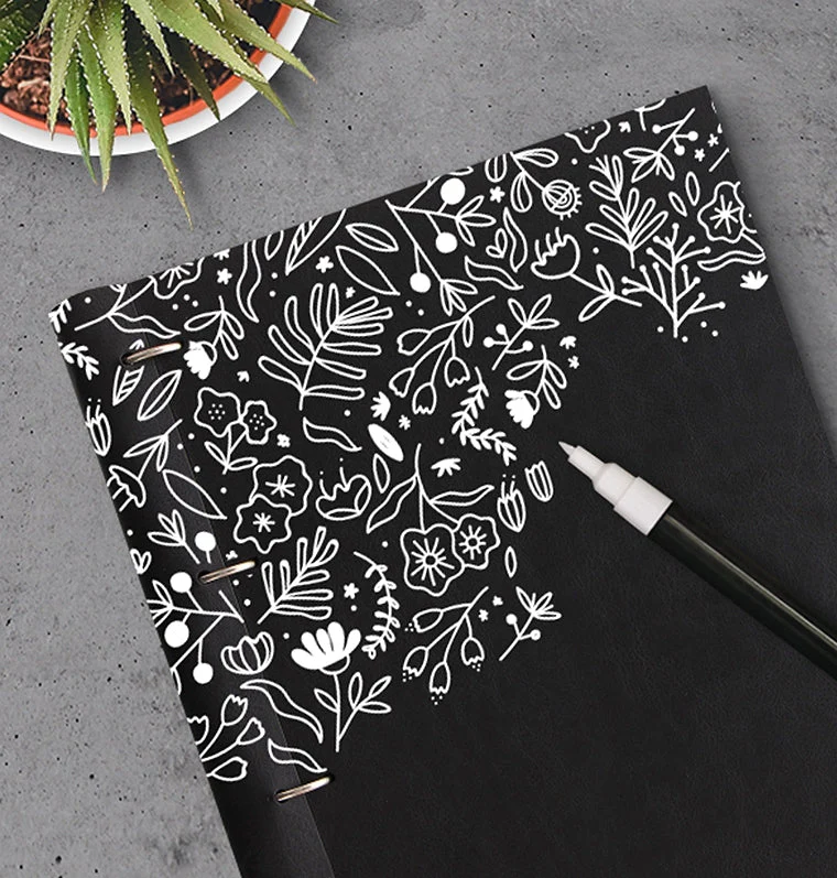 Clipbook Classic Monochrome A4 Organiser - Image 5