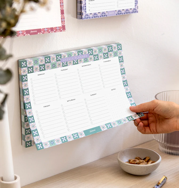 Mediterranean Weekly Planner Notepad with Magnet - Image 5