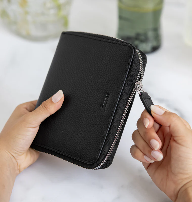 Norfolk Pocket Compact Zip Leather Organiser - Image 24