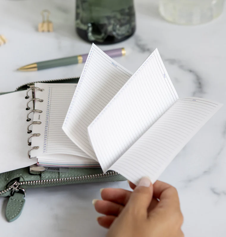 Norfolk Pocket Compact Zip Leather Organiser - Image 9