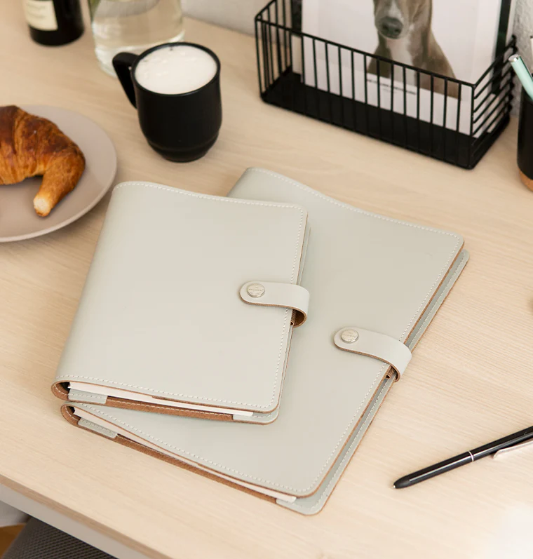 The Original A4 Leather Folio - Image 8